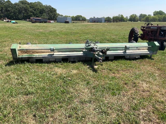 Image of John Deere 120 equipment image 1