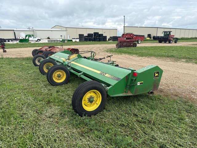 Image of John Deere 120 equipment image 3