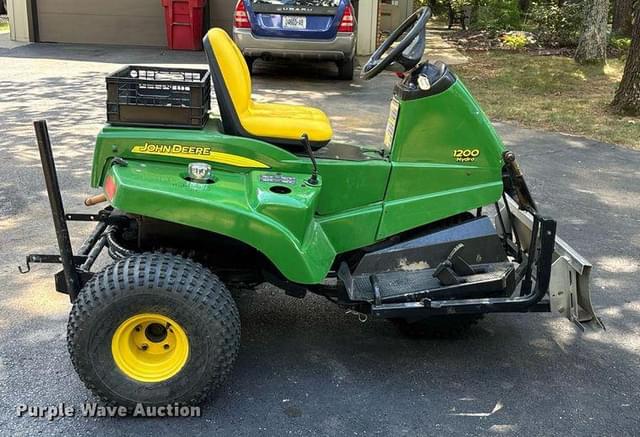 Image of John Deere 1200H equipment image 3