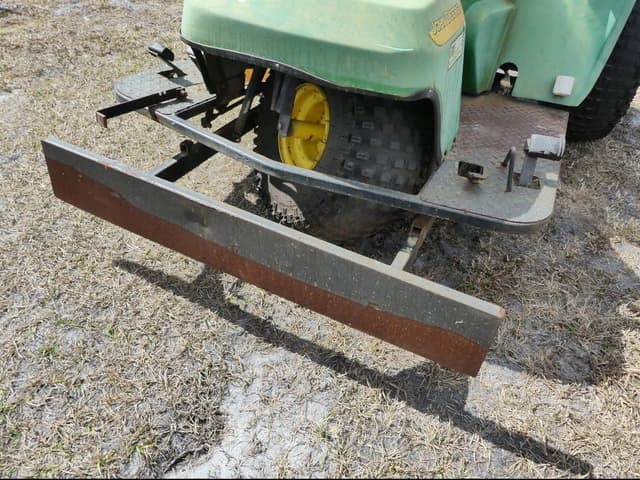 Image of John Deere 1200A equipment image 2