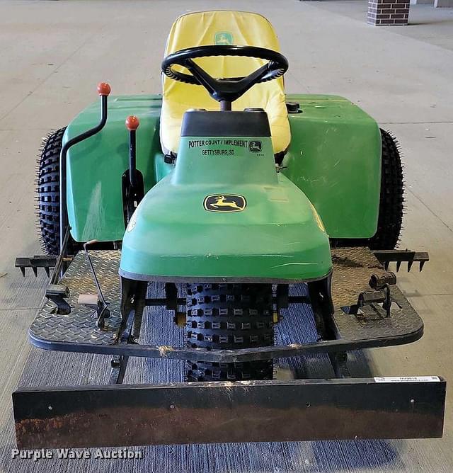 Image of John Deere 1200A equipment image 1