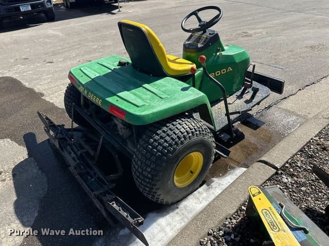 Image of John Deere 1200A equipment image 4