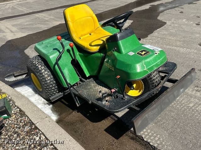 Image of John Deere 1200A equipment image 2