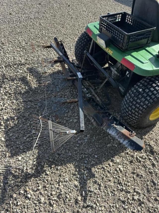Image of John Deere 1200A equipment image 2