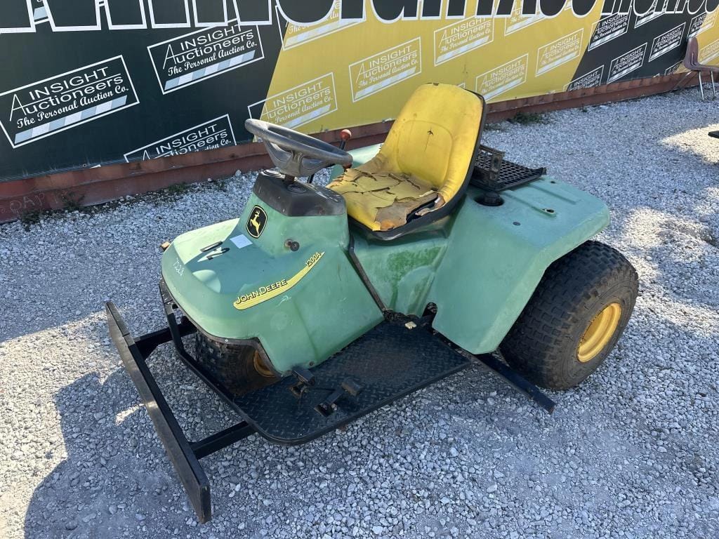 John Deere 1200A Equipment Image0