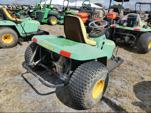 Image of John Deere 1200A equipment image 3