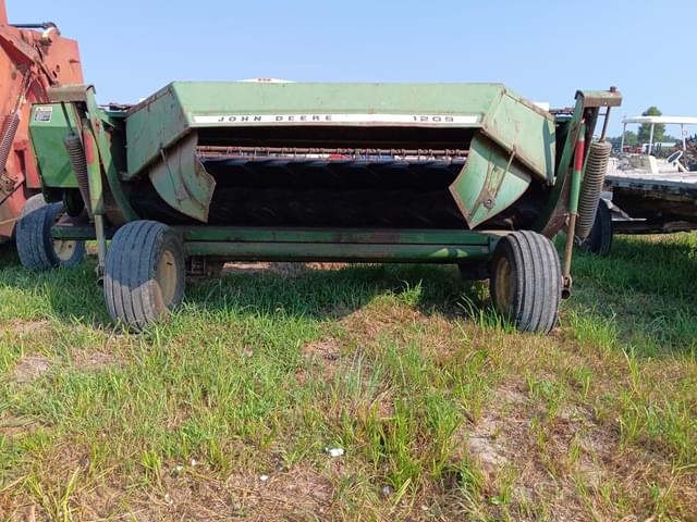 Image of John Deere 1209 equipment image 4