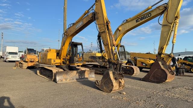 Image of John Deere 120C equipment image 2