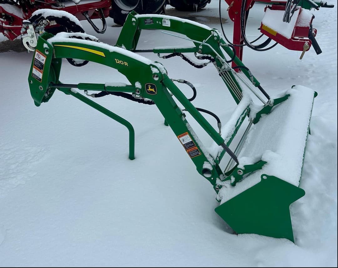 Image of John Deere 120R Image 0