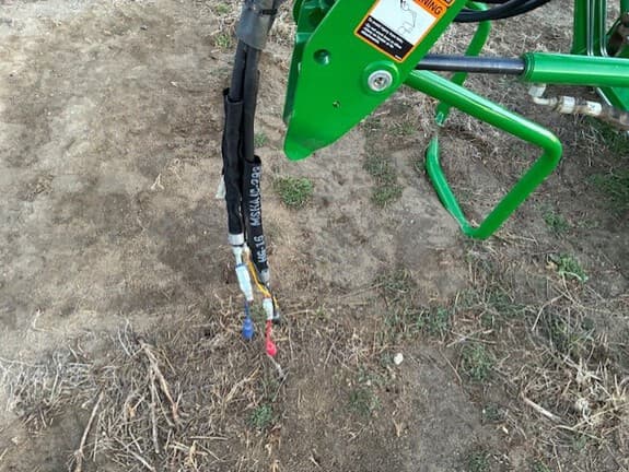 Image of John Deere 120R equipment image 4