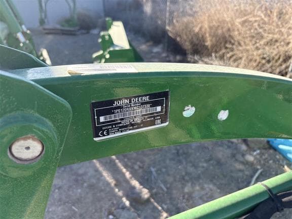 Image of John Deere 120R equipment image 3