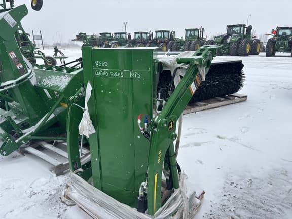 Image of John Deere 120R Image 0