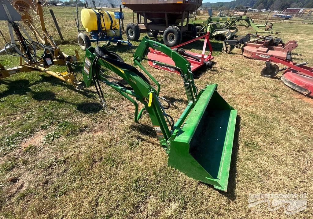 John Deere 120R Equipment Image0