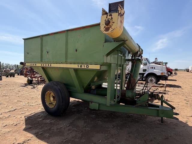 Image of John Deere 1210 equipment image 3