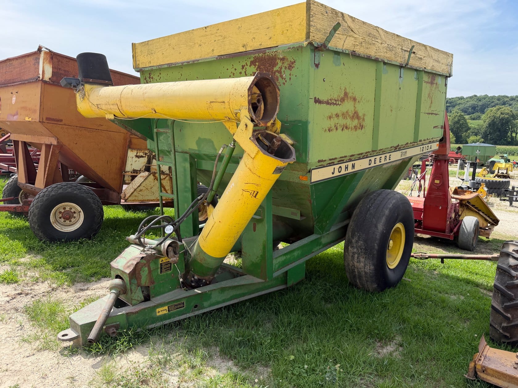 John Deere 1210A Equipment Image0