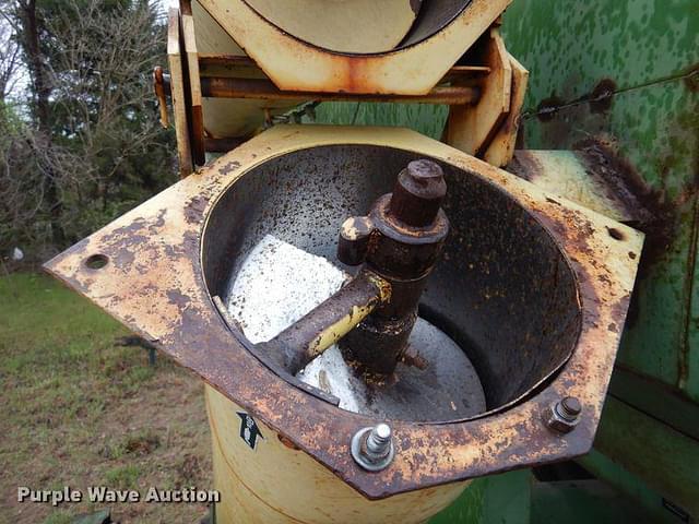 Thumbnail image John Deere 1210 13