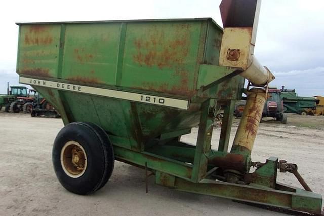 Image of John Deere 1210 equipment image 2