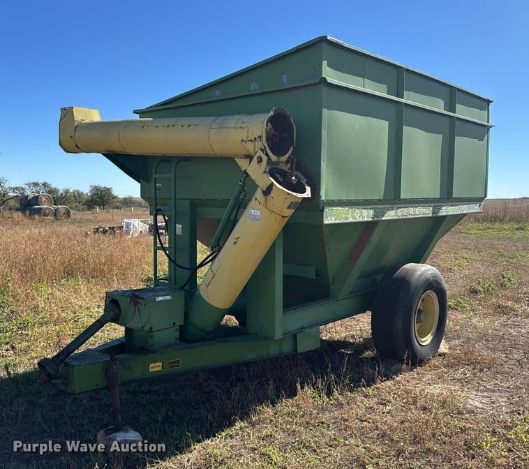 Image of John Deere 1210 Primary image