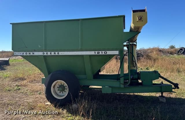 Image of John Deere 1210 equipment image 3