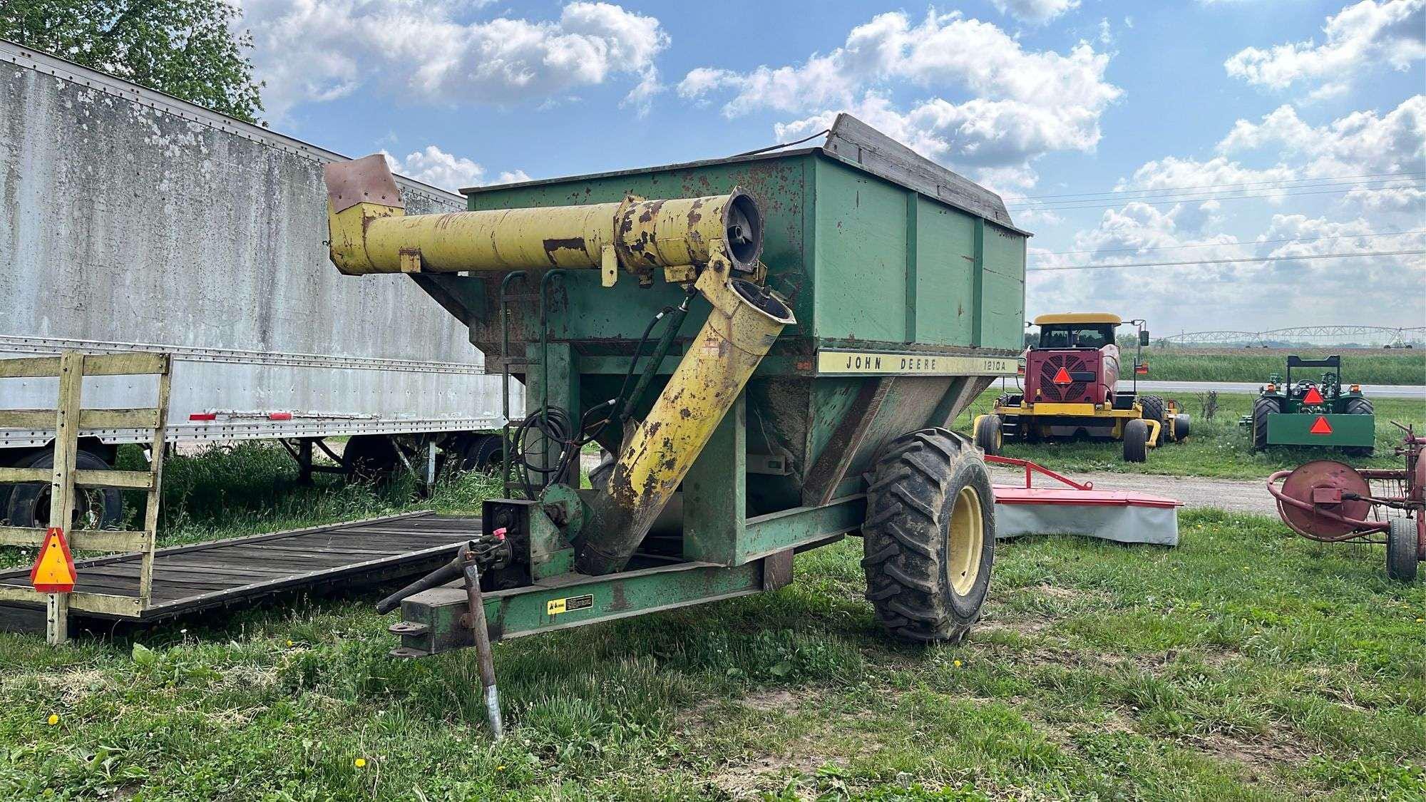 Main image John Deere 1210