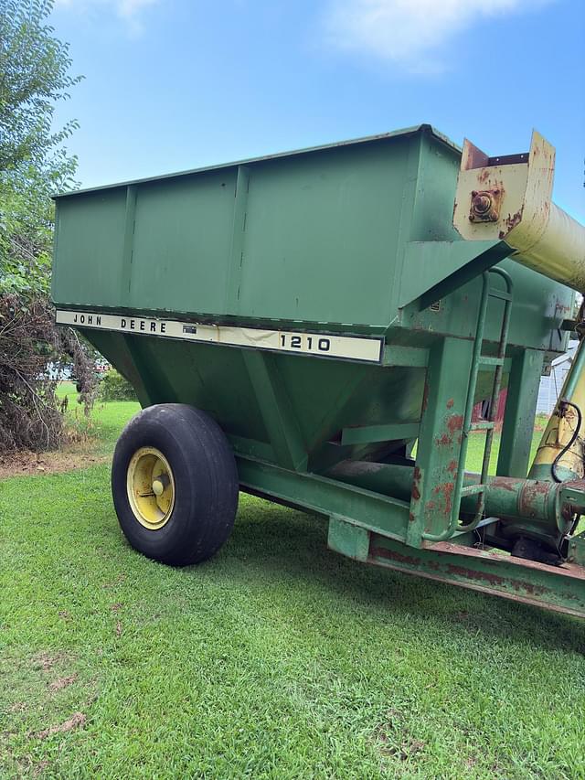 Image of John Deere 1210 equipment image 2