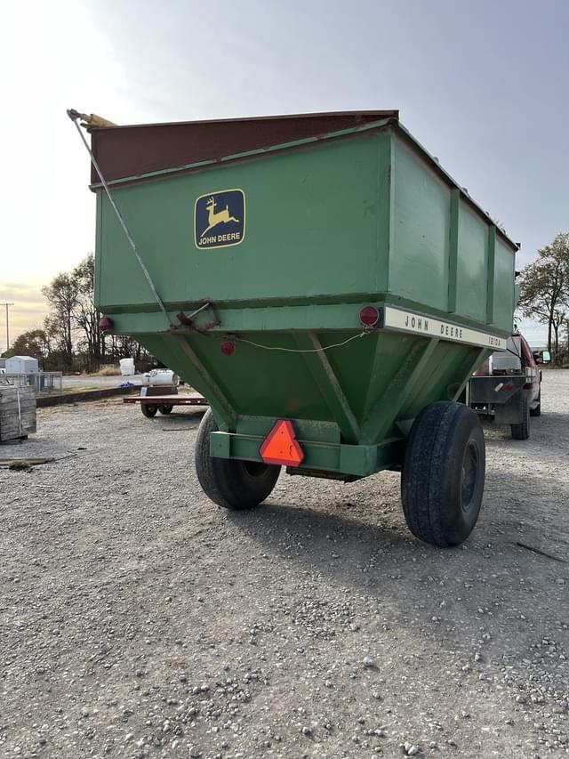 Image of John Deere 1210A equipment image 4