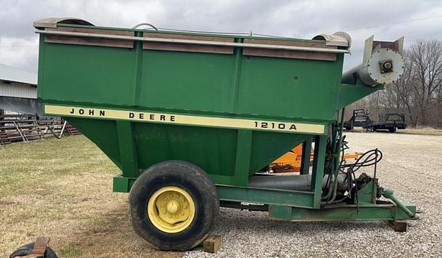 Image of John Deere 1210A equipment image 2