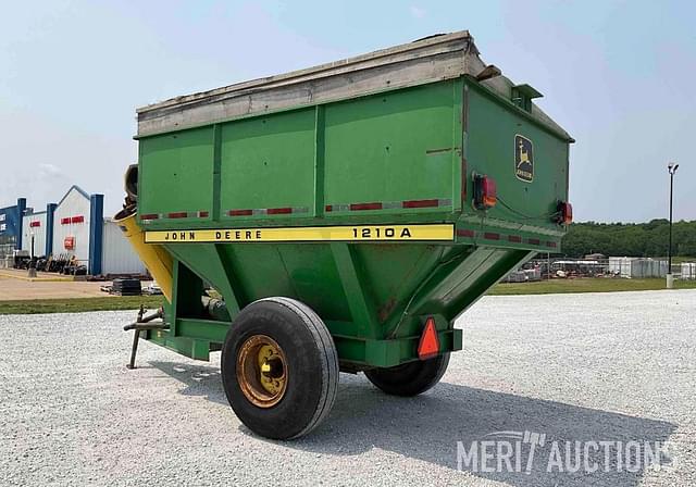 Image of John Deere 1210A equipment image 2