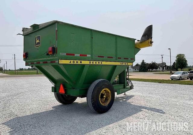 Image of John Deere 1210A equipment image 4