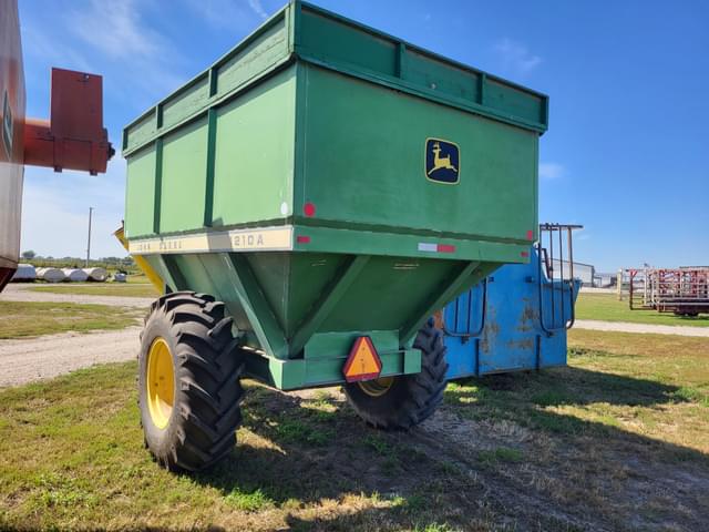 Image of John Deere 1210A equipment image 2