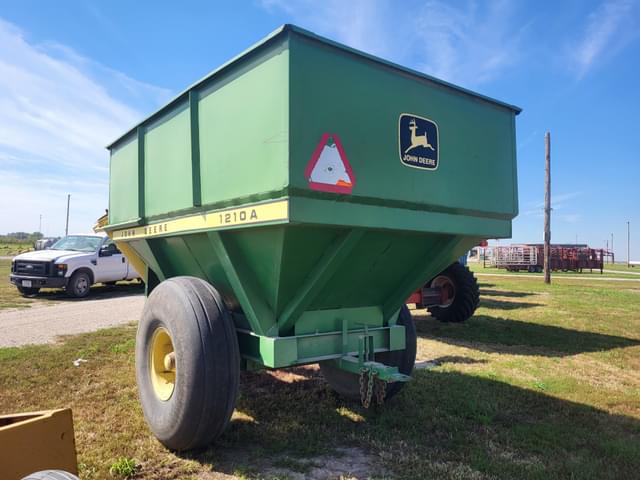 Image of John Deere 1210A equipment image 2