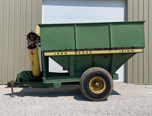 Image of John Deere 1210A equipment image 3