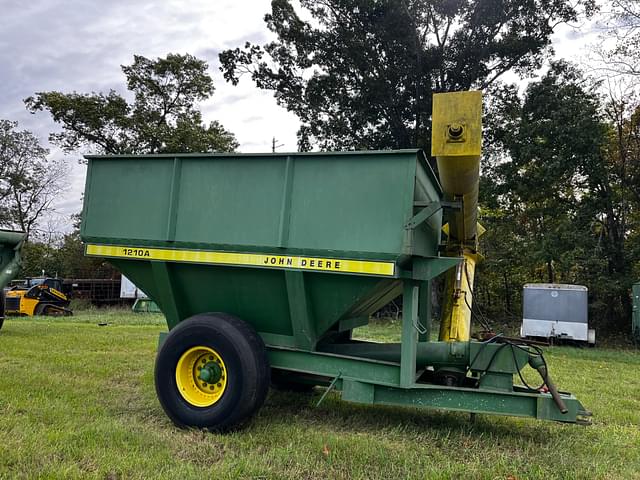 Image of John Deere 1210A equipment image 4