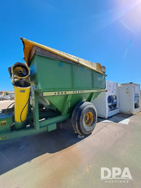 John Deere 1210A Equipment Image0