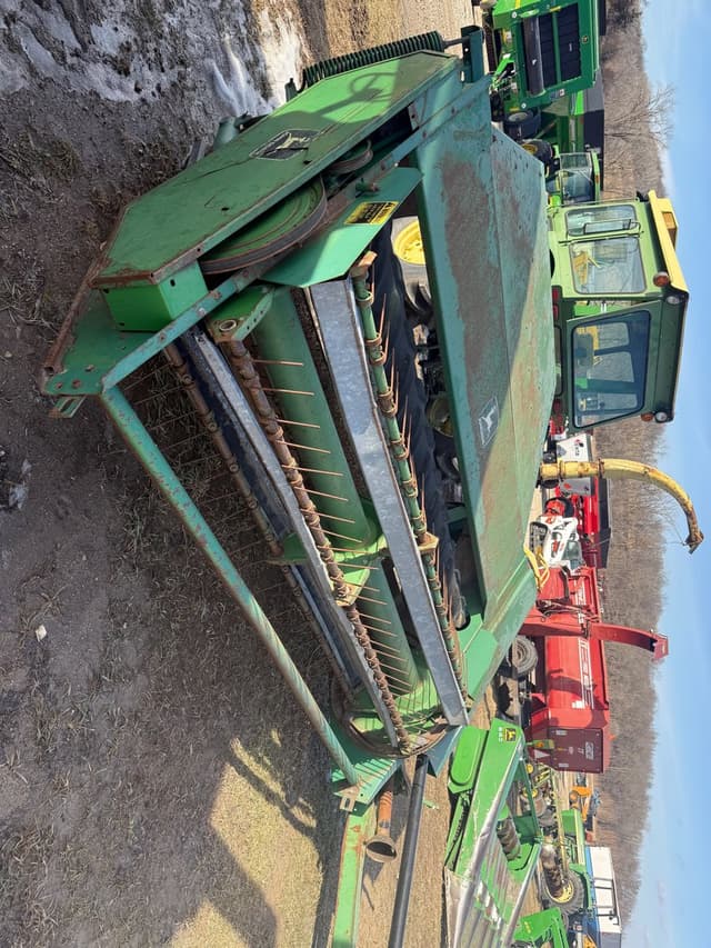 Image of John Deere 1217 equipment image 1