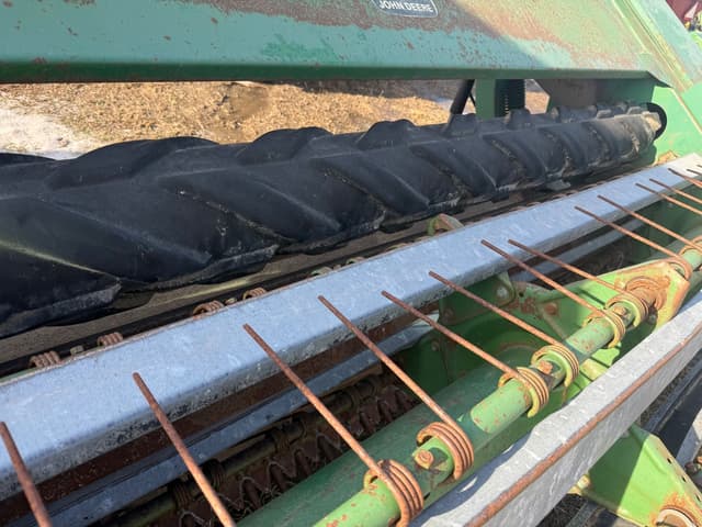 Image of John Deere 1217 equipment image 3