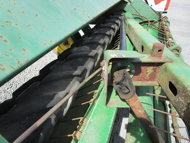 Image of John Deere 1217 equipment image 2