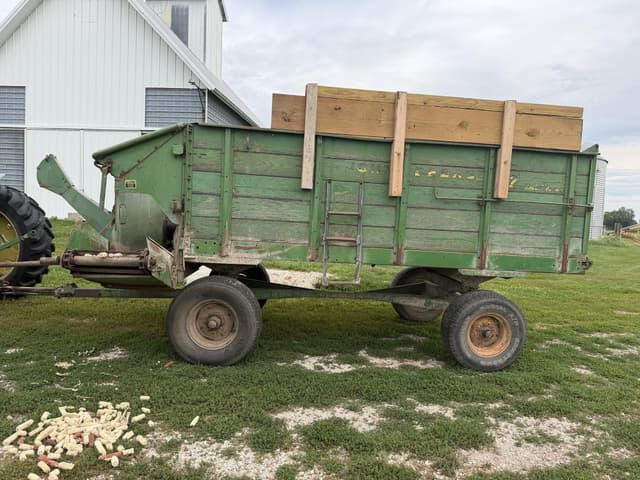 Image of John Deere 122 equipment image 2