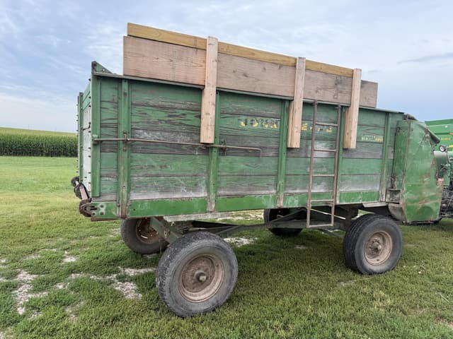 Image of John Deere 122 equipment image 3