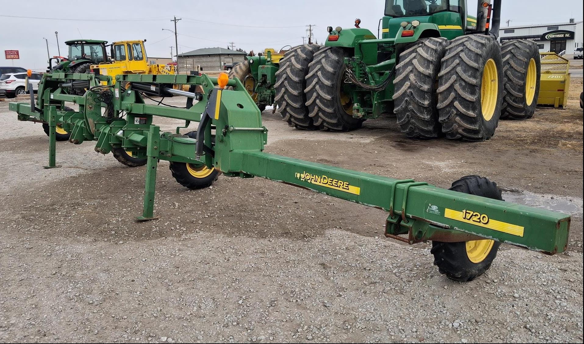 John Deere 1720 Equipment Image0