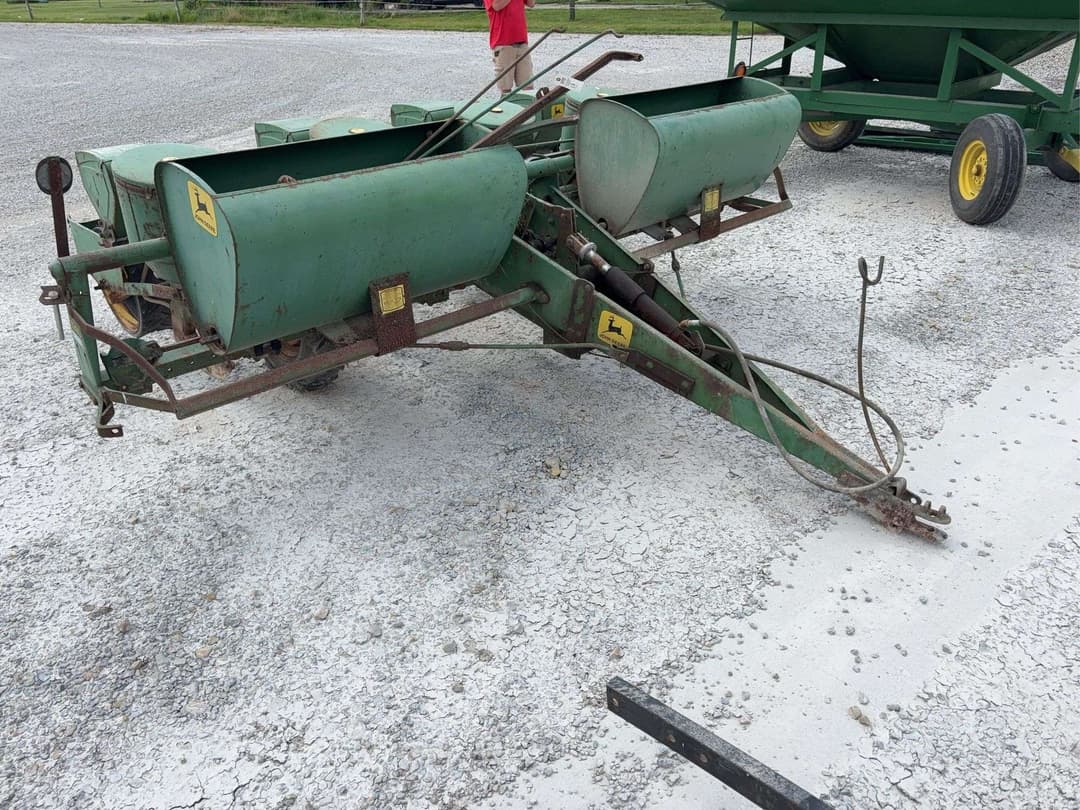 Image of John Deere 1240 Primary image