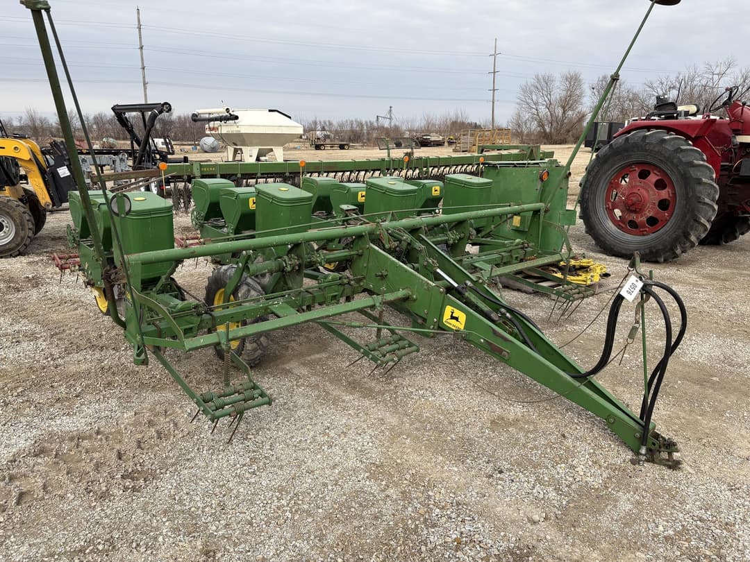 Image of John Deere 1240 Primary image