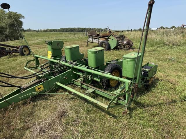 Image of John Deere 1240 equipment image 2