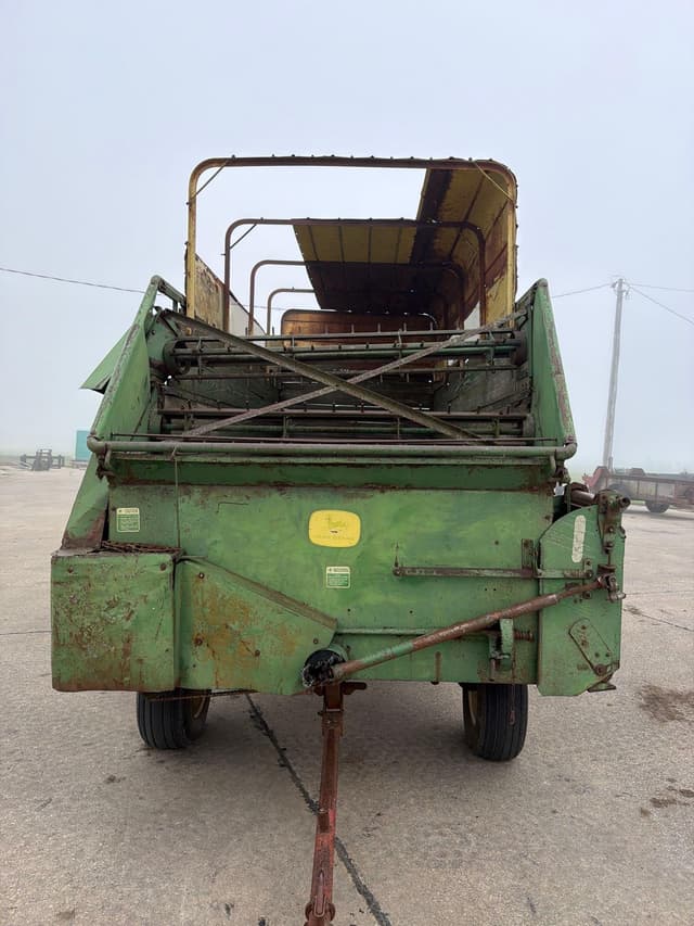 Image of John Deere 125 equipment image 2