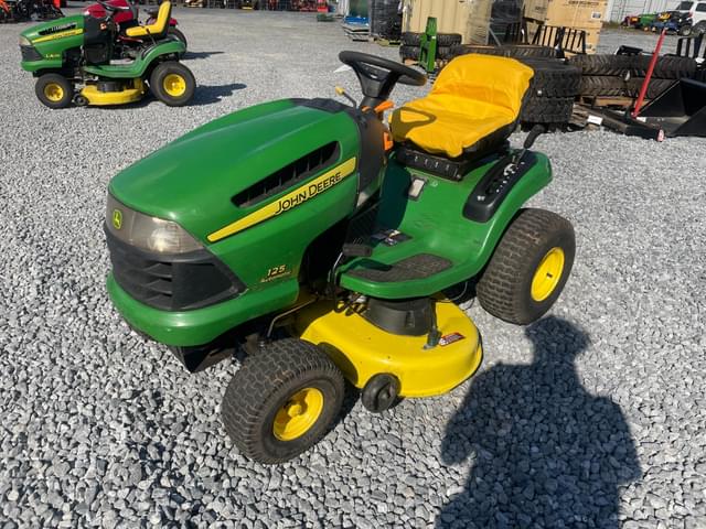 Image of John Deere 125 equipment image 1