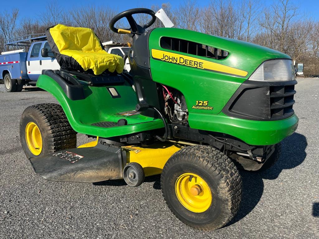 Main image John Deere 125