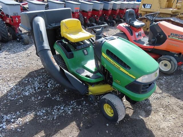 Image of John Deere 125 equipment image 1