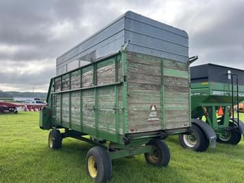 Main image John Deere 125