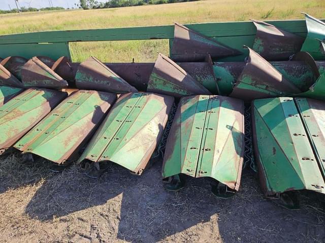 Image of John Deere 1253 equipment image 3