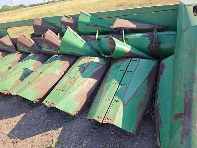 Image of John Deere 1253 equipment image 2